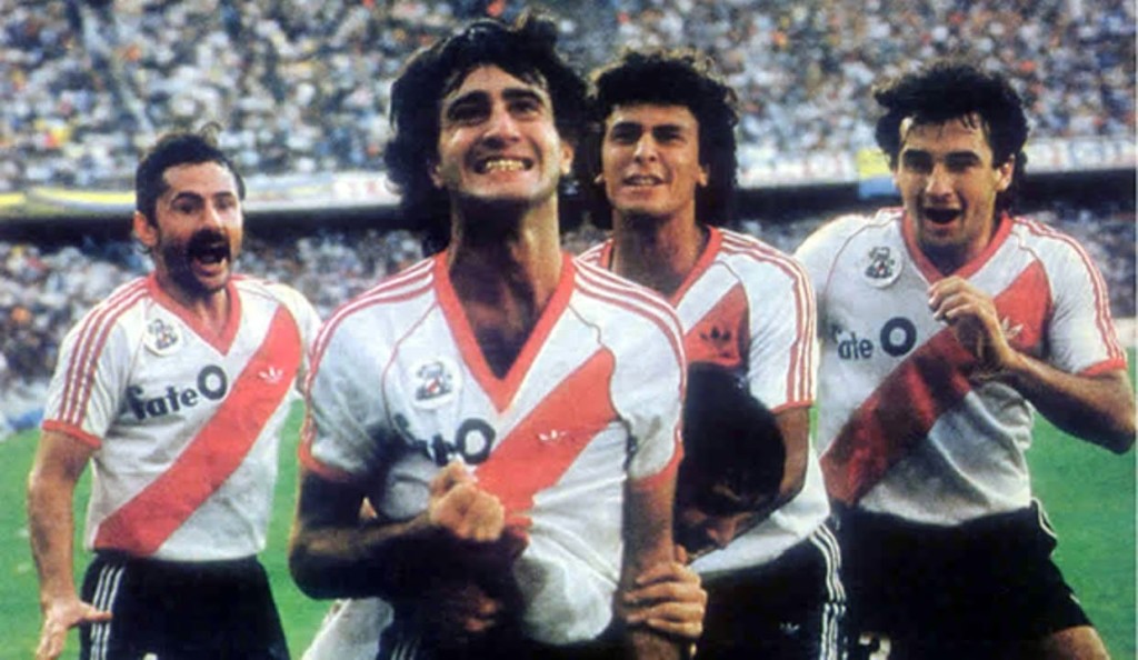 A 43 Años Del Debut Del "Beto" Alonso - La Máquina River