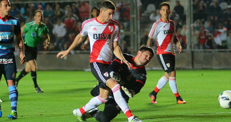 alario-vs-arsenal-2