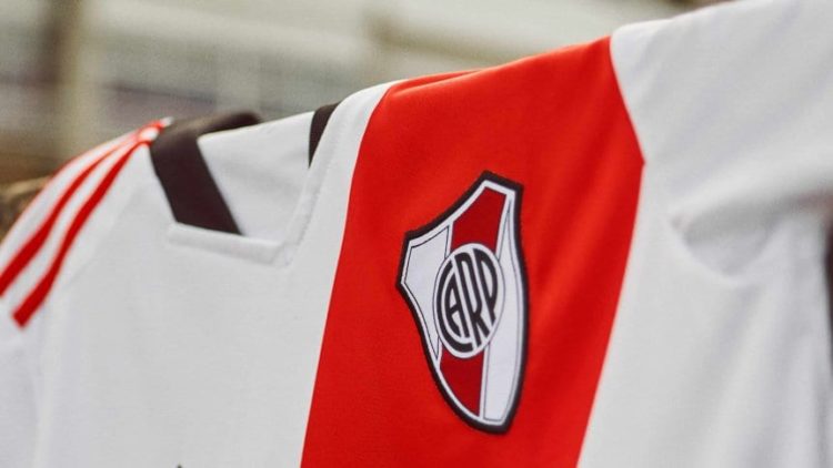 Nuevos sponsors camiseta River