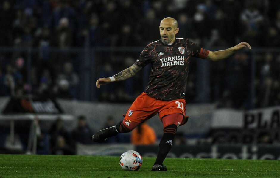 Pinola tuvo un gran partido en Liniers