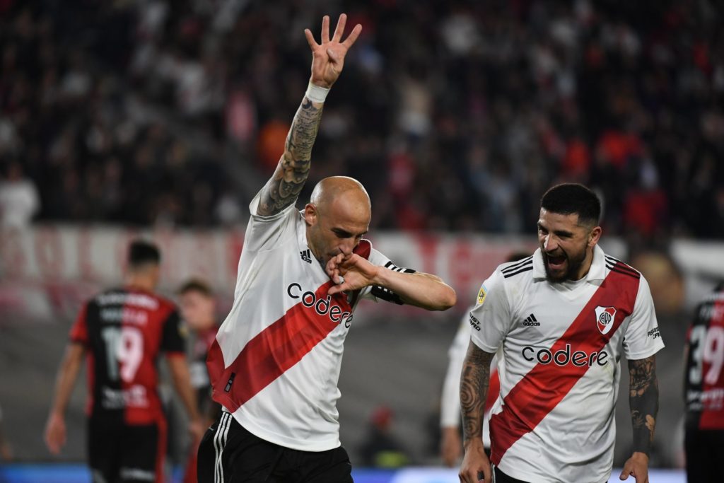 Pinola festejó en el Monumental