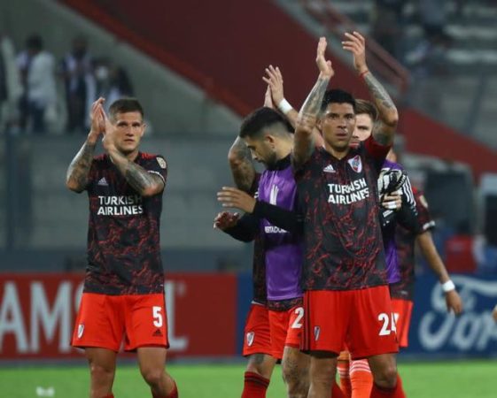 Zuculini y Enzo Pérez, juntos otra vez